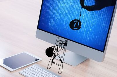 成年當天，能否踏入網吧？解讀互聯網上網服務的年齡規定